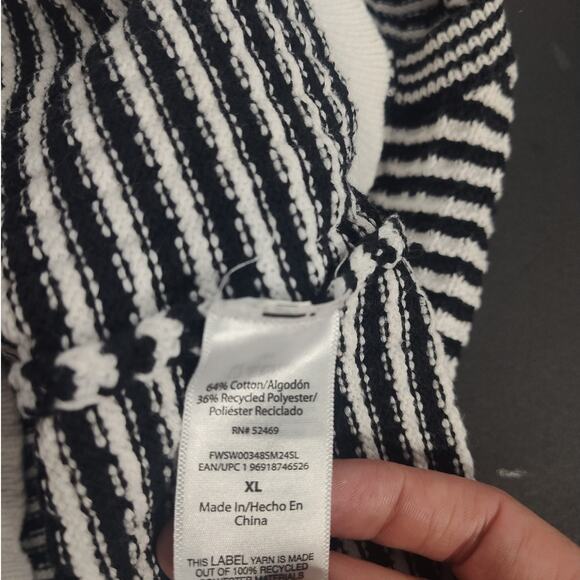 Free Assembly Striped Sweater Vest Women's XL black white grunge - Picture 4 of 6